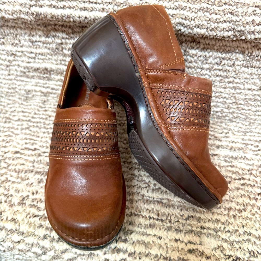 Ariat Women’s Brown Leather Slip-On Shoes